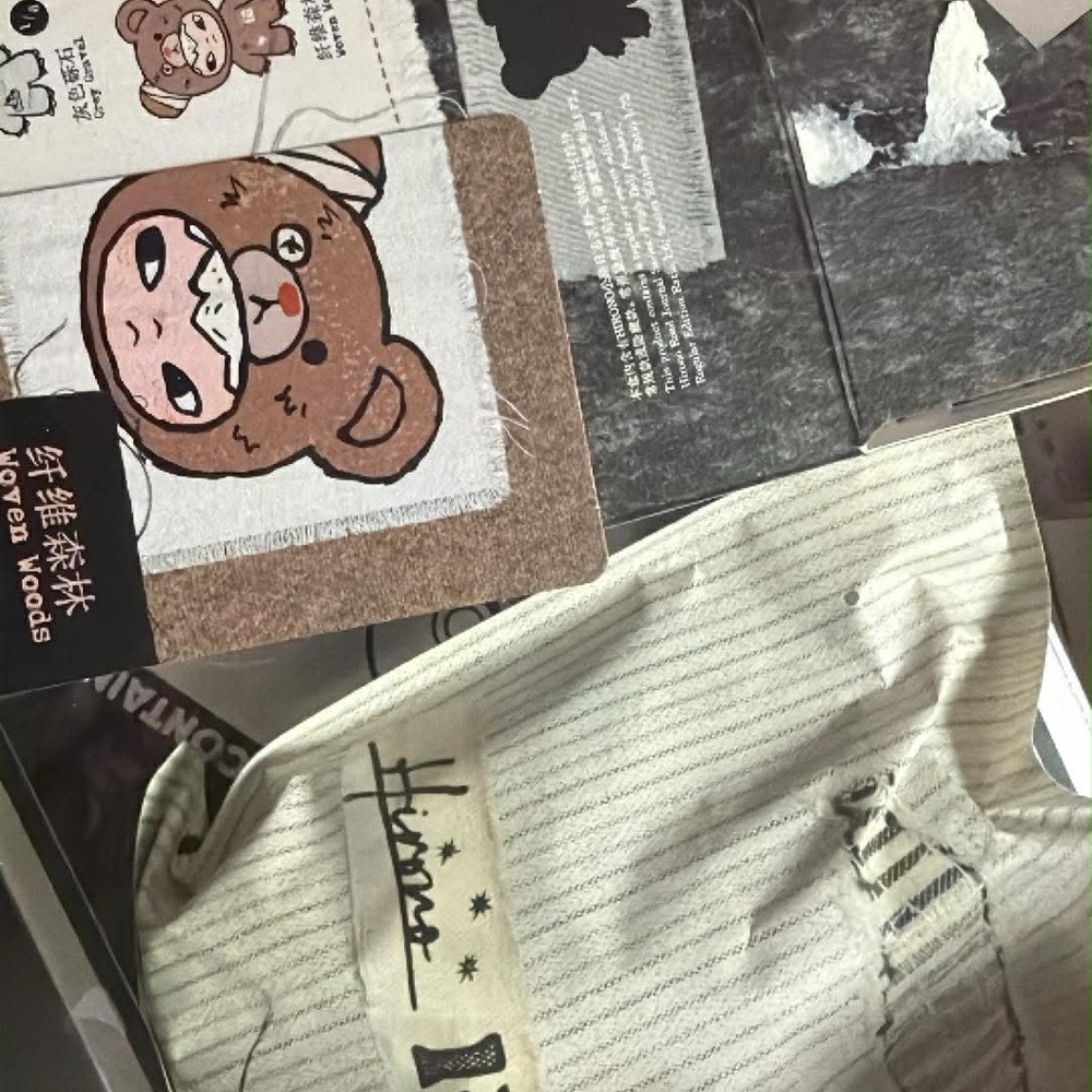 Pop Mart Hirono bag, sealed box only opened from bottom to confirm - Picture 2 of 2